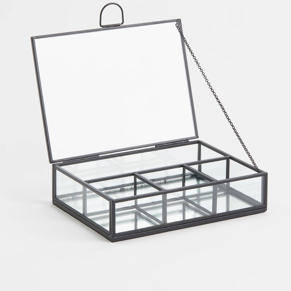 Set of two H&M Clear Glass Jewelry Boxes - Picture 5 of 7